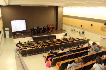 Краевая филармония исполнила концертную программу для маленьких пациентов